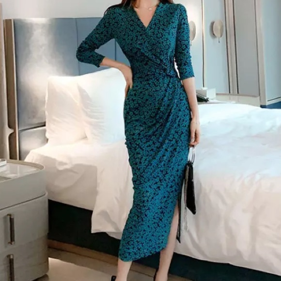 Dresses & Skirts - ⭐️Flash Sale⭐️- Long Sleeve Dress